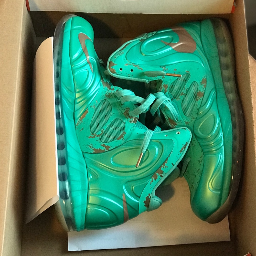 Air Max Hyperposite Statue of Liberty
